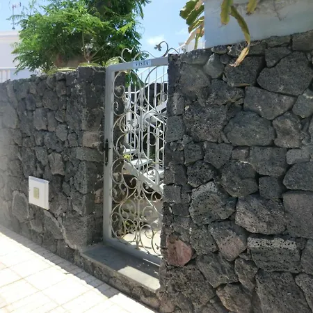 Gina Y Vista Oceano * Puerto del Carmen (Lanzarote)